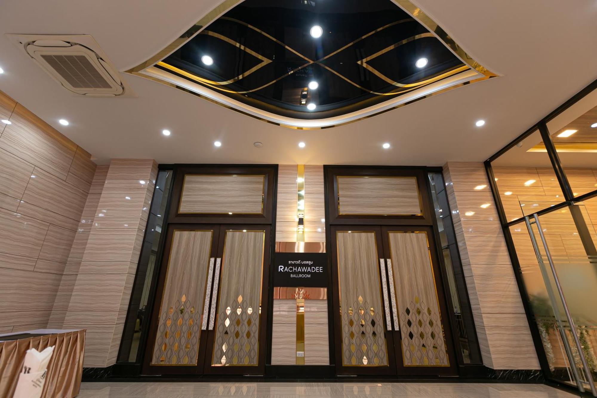 格兰德拉特查普鲁克酒店 白蒛 外观 照片
